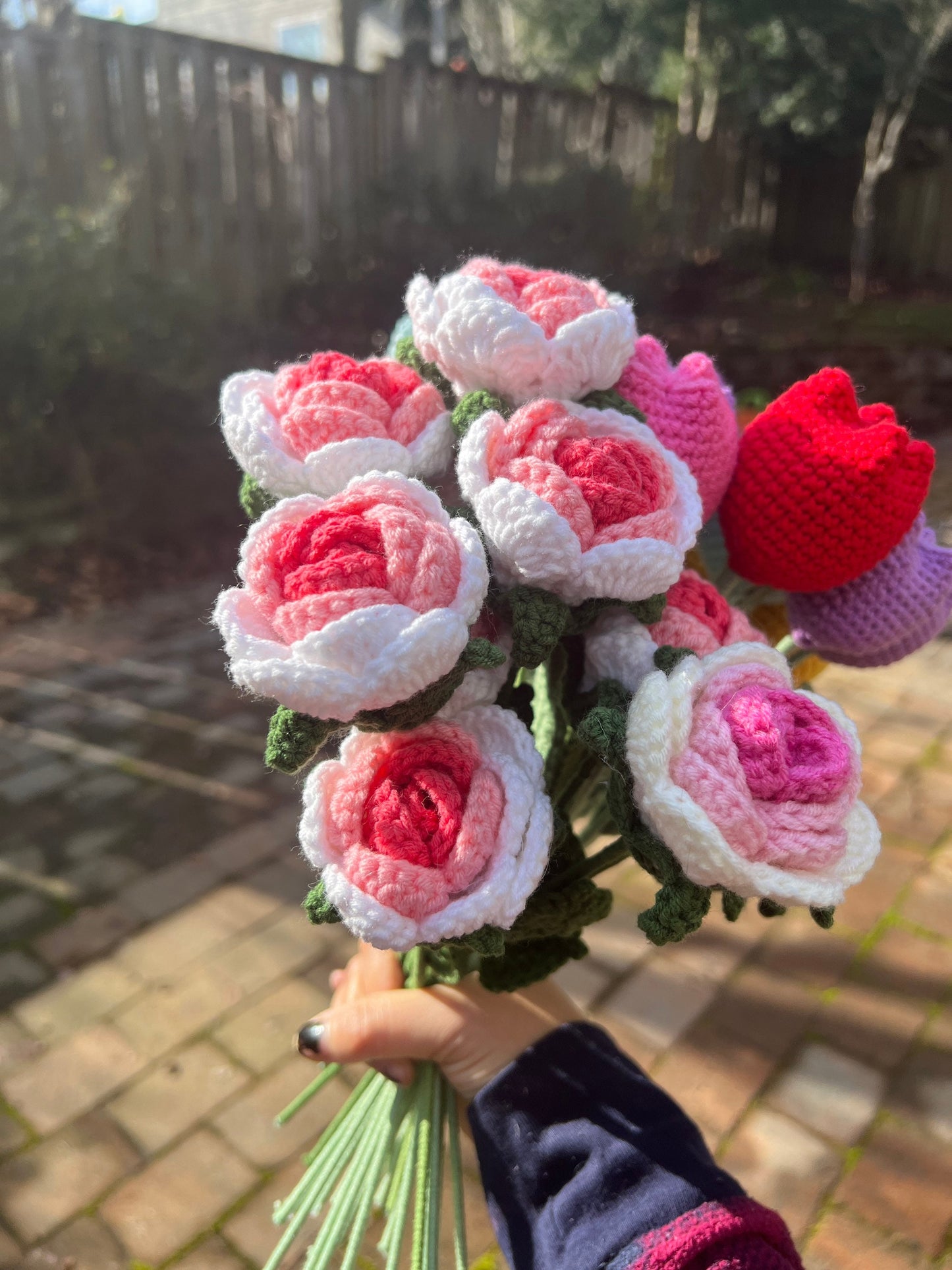Crochet flowers, handmade Crochet Rose Bouquets,Birthday Gift crochet rose,anniversary gift, wedding flowers