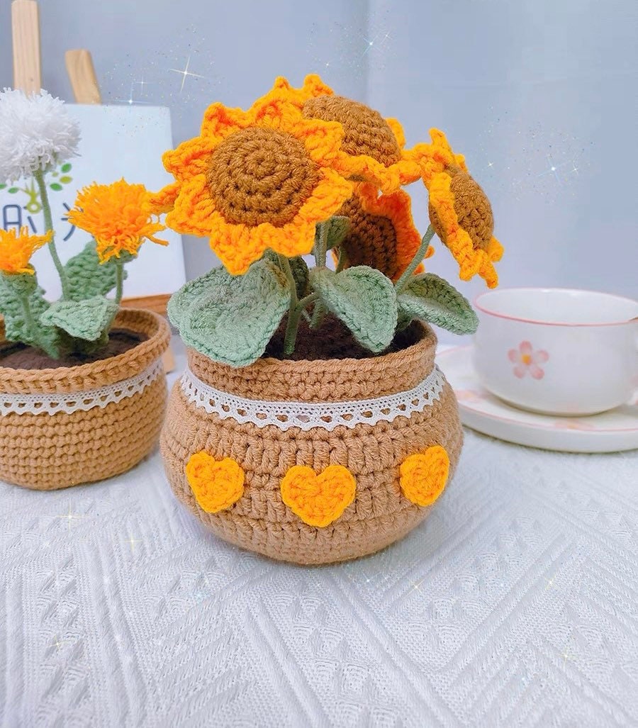 Crochet flower pot,special gift,knitting unique gift, crochet tulip, rose,Birthday gift, Anniversery gift, ready to ship