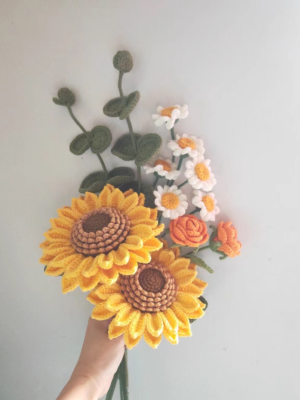 Crochet sunflower bouquet, handmade flowers Romantic Crocheted Double-Layer Sunflower Bouquet gift,Birthday/anniversary gift
