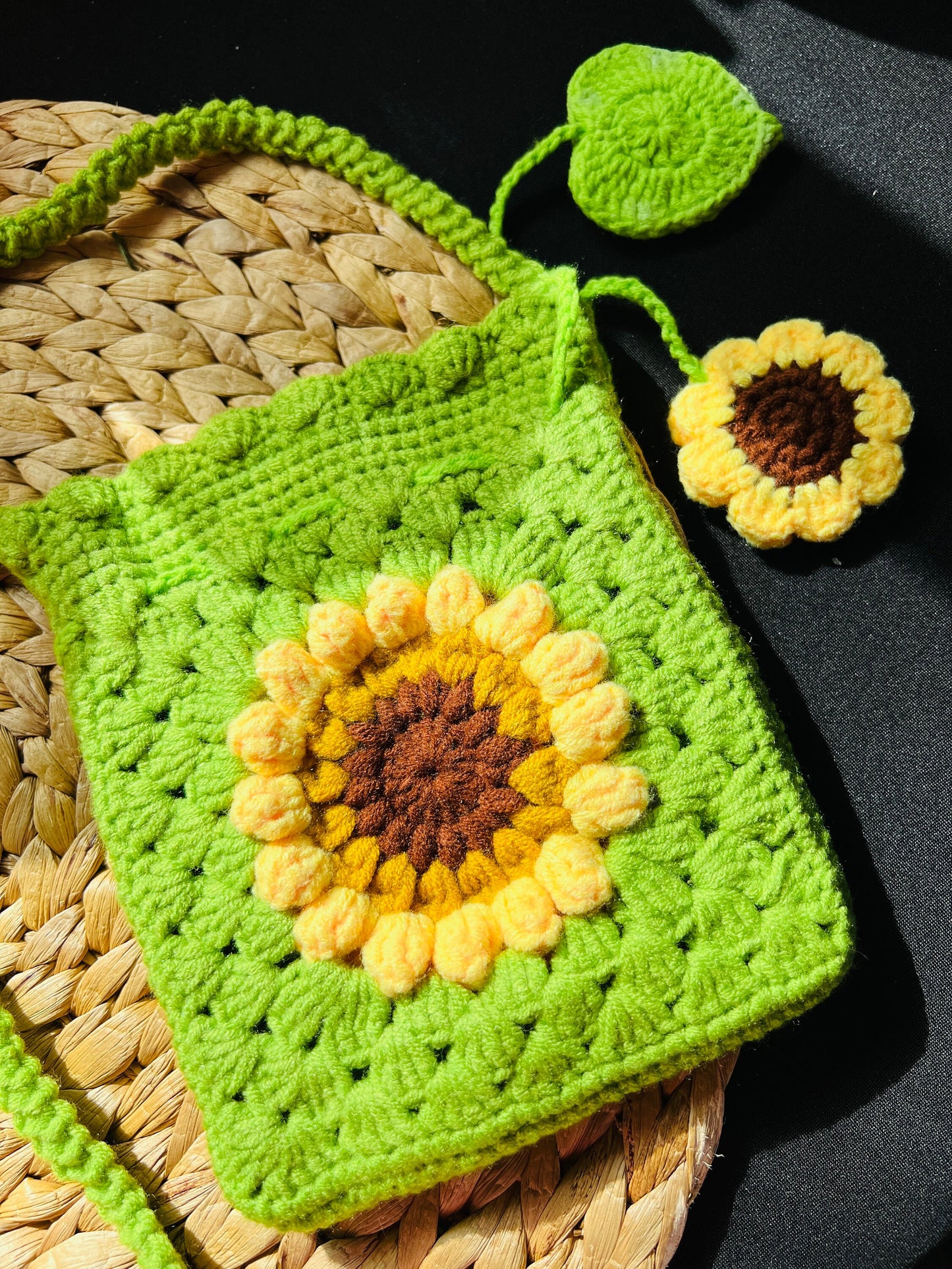 Crochet sun flowers crossbody Bag,Handmade flowers Bag,Knitted sun flowers Bag,crochet purse crossbody bagsready to ship, gift for her