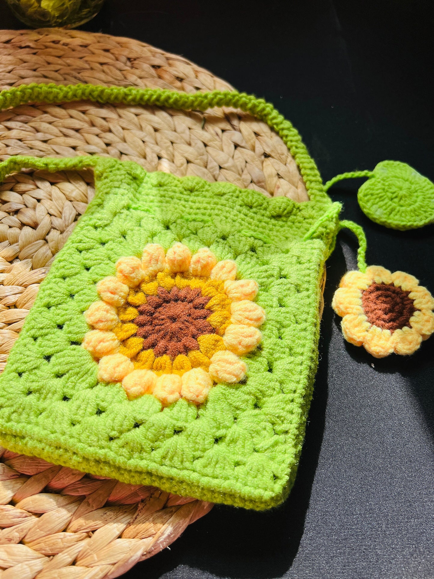 Crochet sun flowers crossbody Bag,Handmade flowers Bag,Knitted sun flowers Bag,crochet purse crossbody bagsready to ship, gift for her