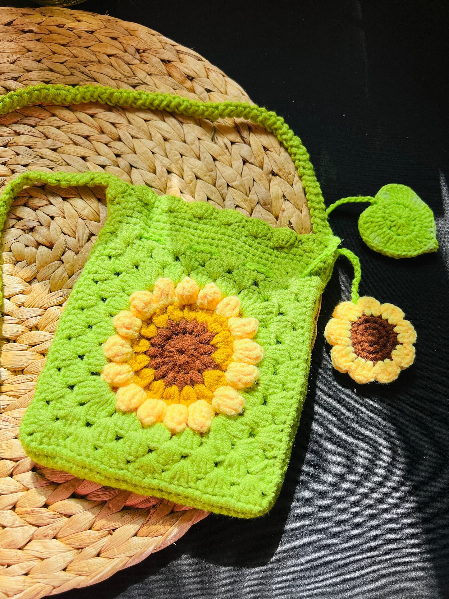 Crochet sun flowers crossbody Bag,Handmade flowers Bag,Knitted sun flowers Bag,crochet purse crossbody bagsready to ship, gift for her