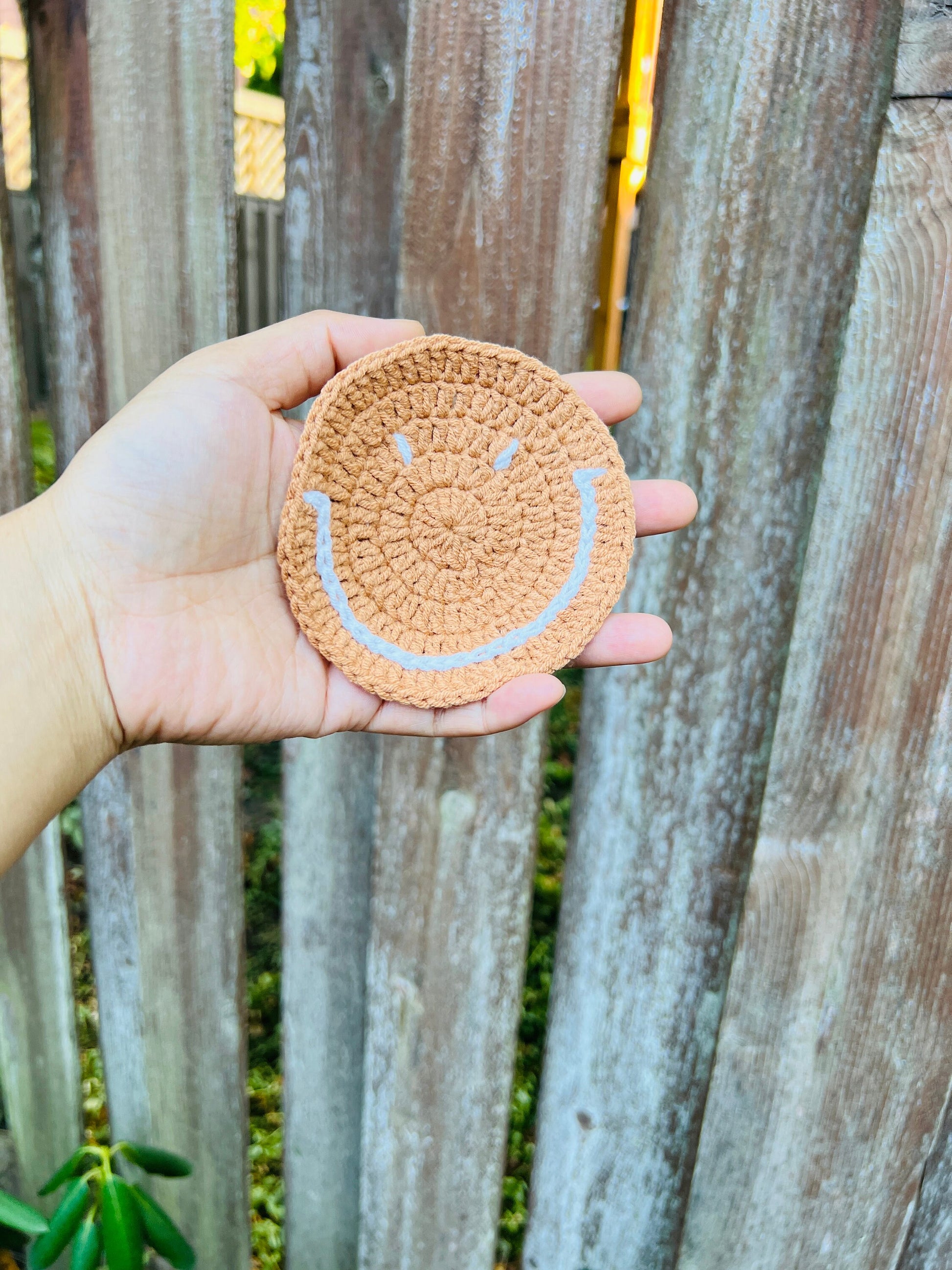 Smiley crochet coaster set, handmade crochet coasters, home decor, Mother’s Day gift, anniversary, tea mug coasters,Handmade Table Decor, Gi