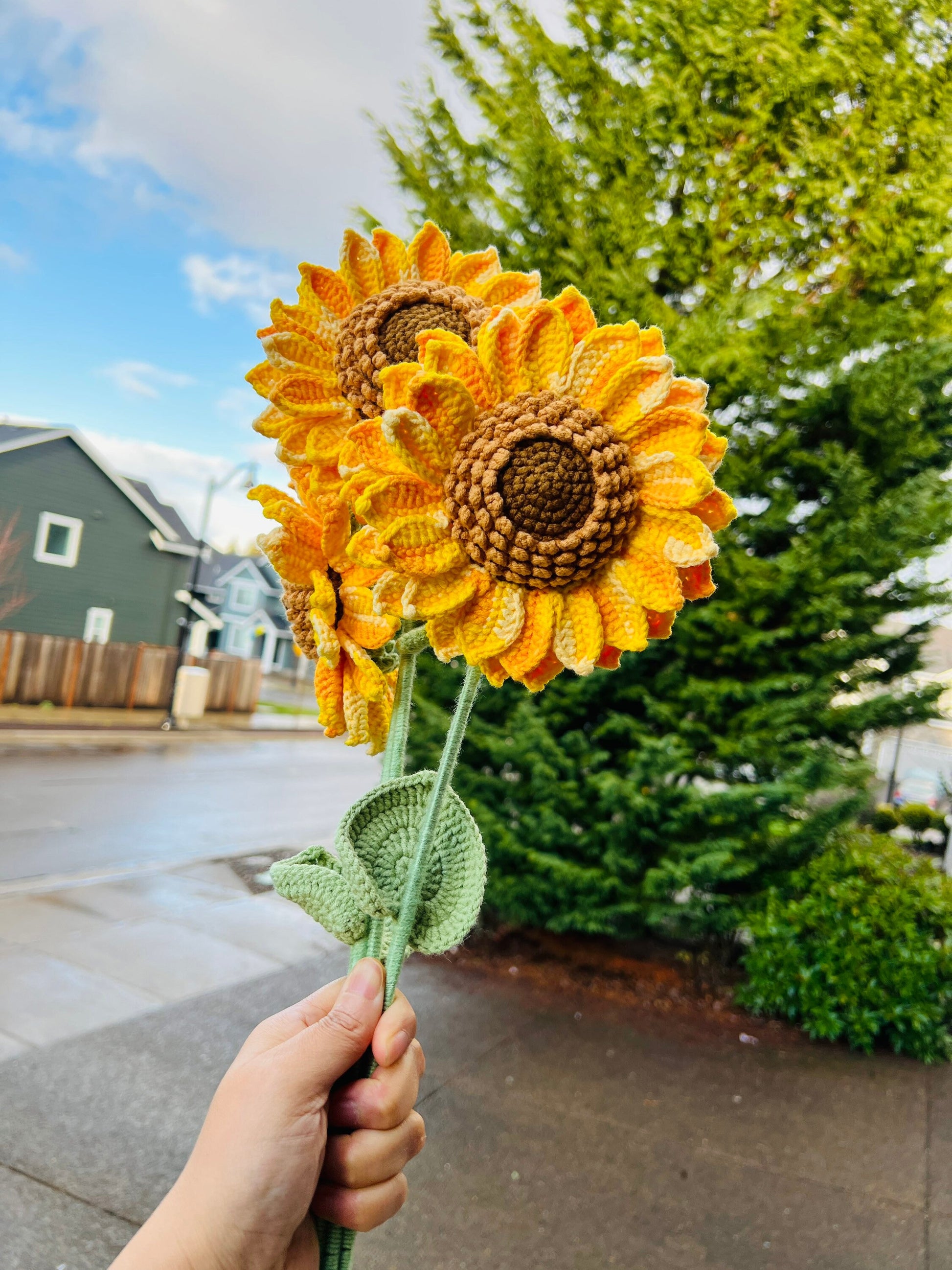 Crochet sunflower bouquet, double layer sunflower, handmade knitted gift, gift for mom, unique gift, special anniverary gift