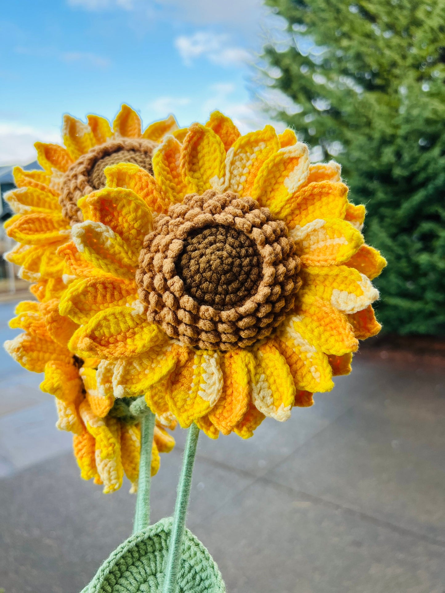 Crochet sunflower bouquet, double layer sunflower, handmade knitted gift, gift for mom, unique gift, special anniverary gift