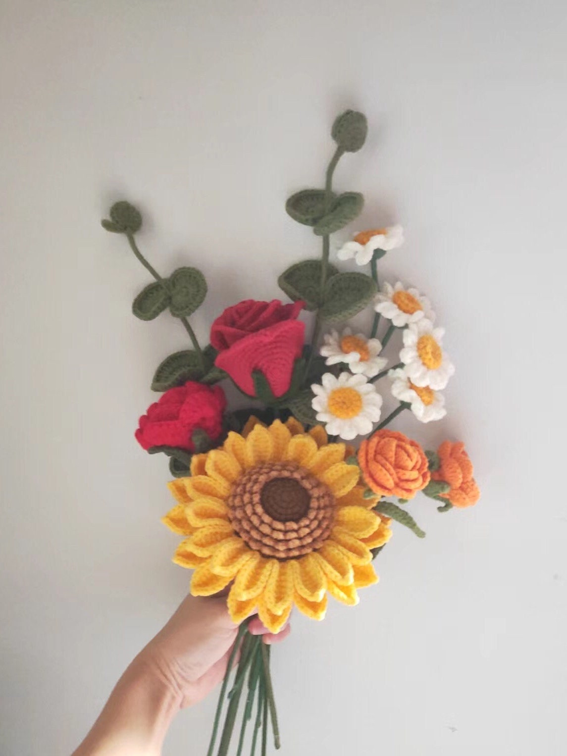 Crochet sunflower bouquet, handmade flowers Romantic Crocheted Double-Layer Sunflower Bouquet gift,Birthday/anniversary gift