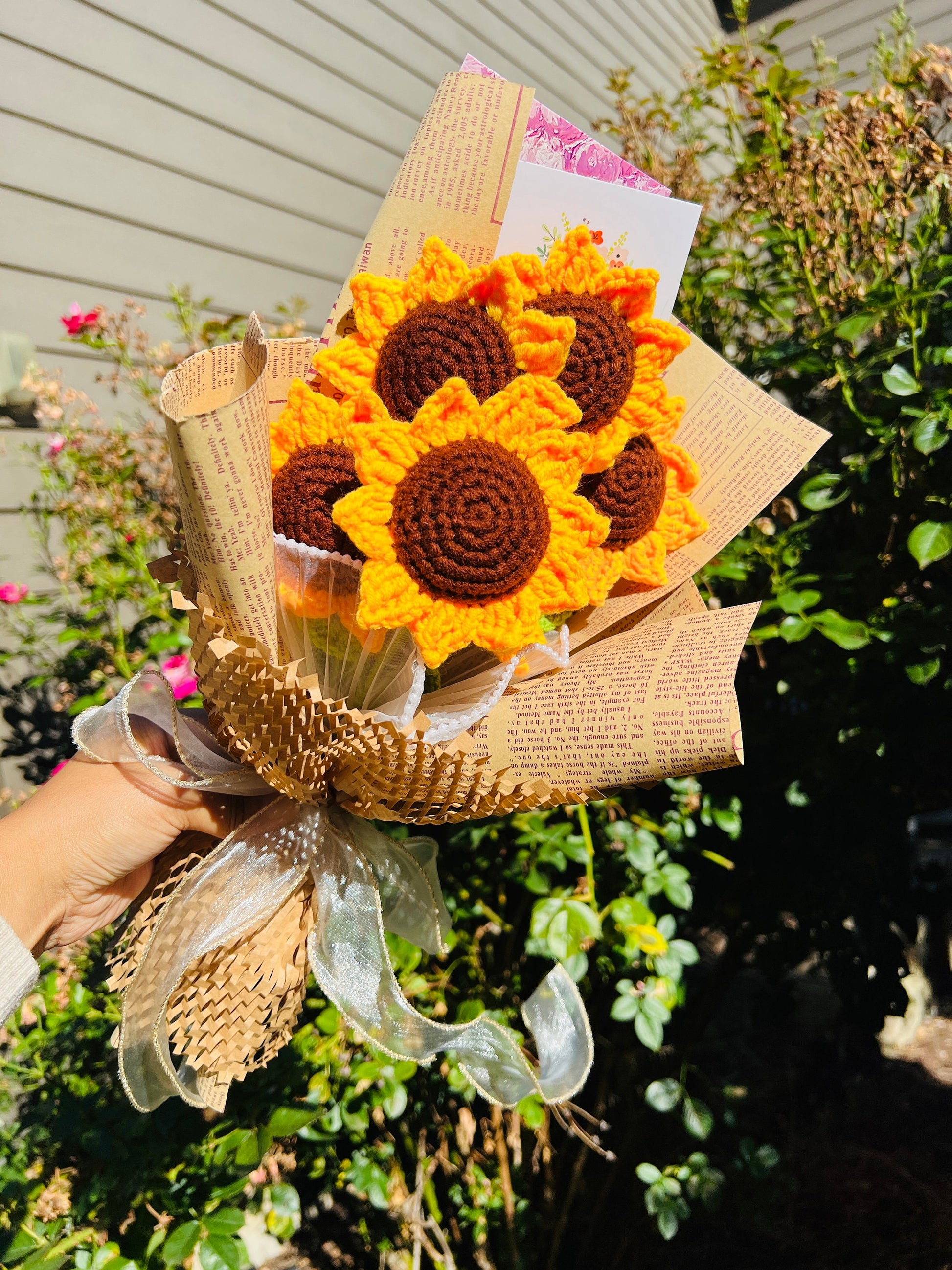 Handmade knitted Sunflower, Crochet Sunflower Bouquet, Birthday Gift,Gift for her, mom dad, friends,parents, anniversary gift