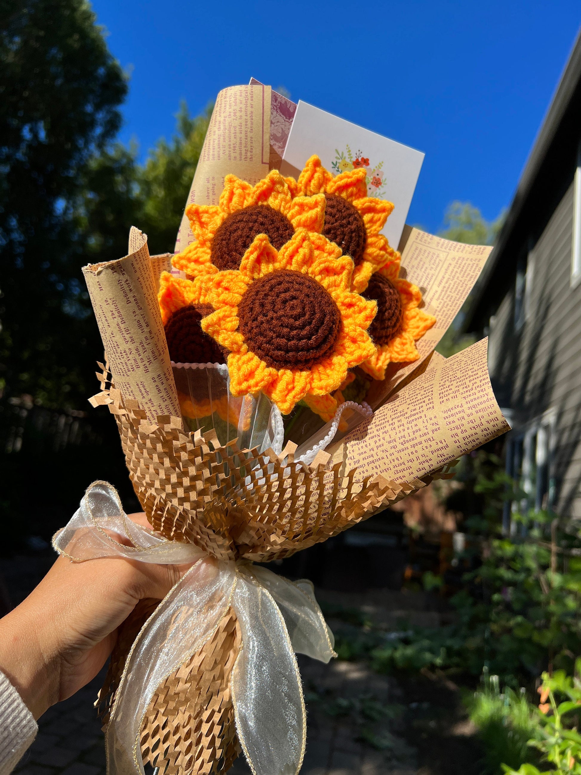 Handmade knitted Sunflower, Crochet Sunflower Bouquet, Birthday Gift,Gift for her, mom dad, friends,parents, anniversary gift