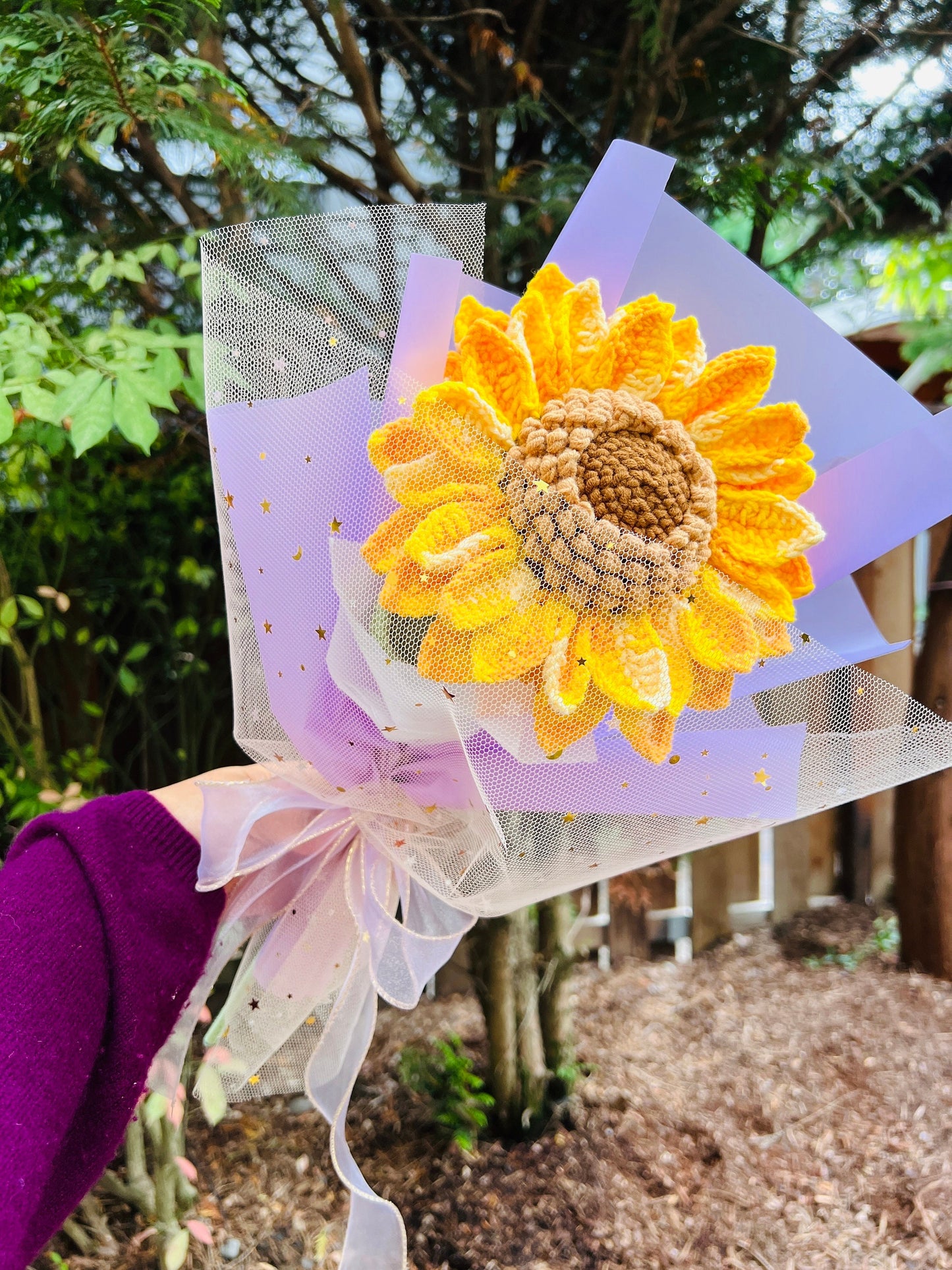 Crochet sunflower bouquet, handmade flowers Romantic Crocheted Double-Layer Sunflower Bouquet gift,Birthday/anniversary gift