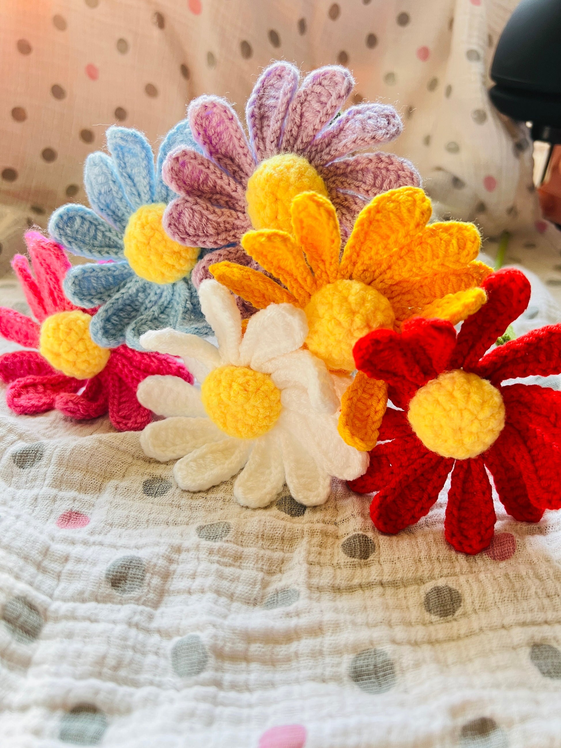 Crochet Daisy Bouquet, Rainbow Daisy Bunch, Crochet Floral Arrangement, Knitted flowers , Office Decor, Gift for Her, Thanksgiving gift