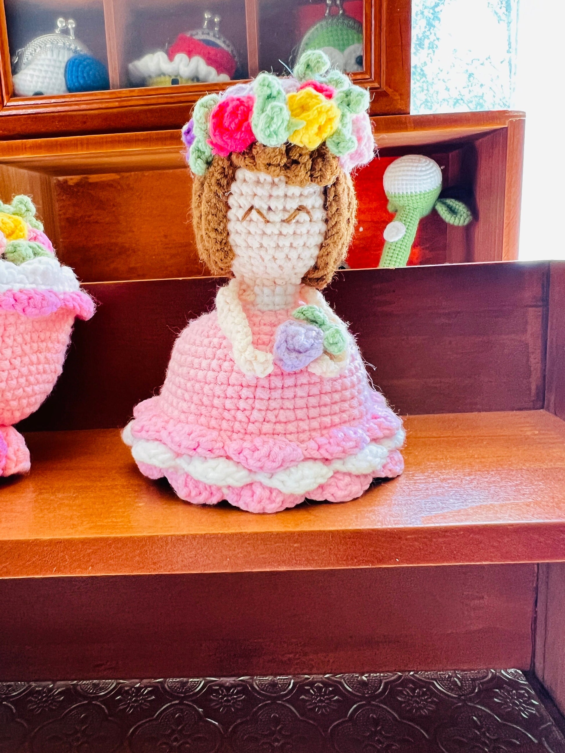 Handmade Princess Crochet, ,Reversible Flower Bouquet and Bride Amigurumi, Amigurumi Princess Doll, Soft Toy For Kids, gift for her