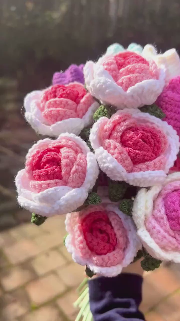 Crochet flowers, handmade Crochet Rose Bouquets，Birthday Gift crochet  rose,anniversary gift, wedding flowers